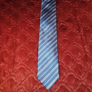 Hugo Boss 100% Silk Mens Tie Necktie Medium Blue Stripe Print Made in Italy